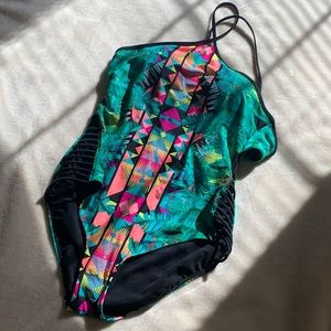Tribal tropical swimsuit 🌴